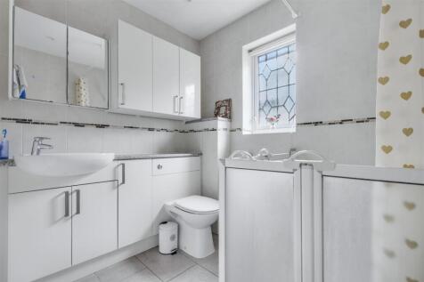 Bathroom.jpeg