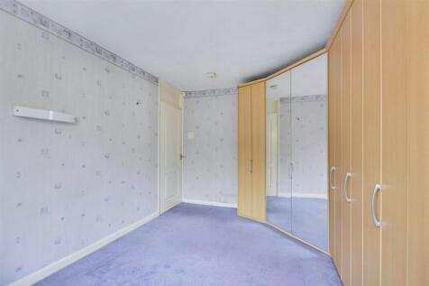 Bedroom 1_2.jpeg