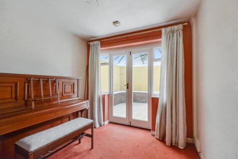 Bedroom 2_2.jpeg