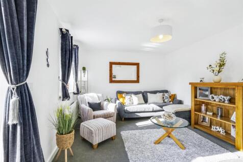 Lounge/Sitting Room