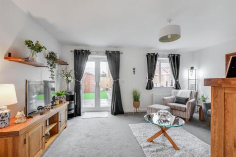 Lounge/Sitting Room