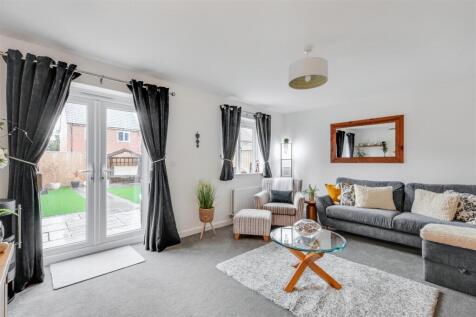 Lounge/Sitting Room