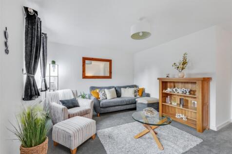 Lounge/Sitting Room