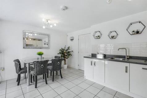 Dining/Living Kitchen