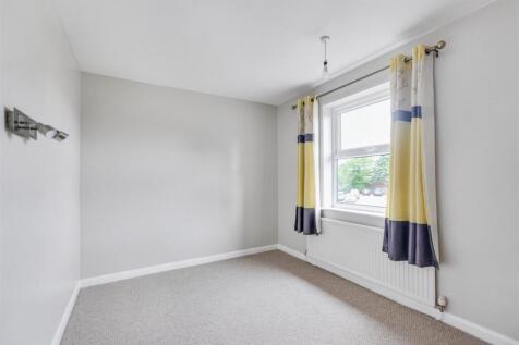 Bedroom 1_1.jpeg