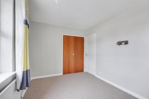 Bedroom 1_2.jpeg