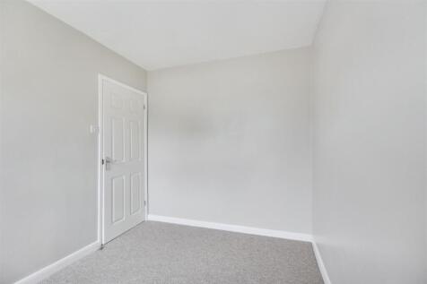 Bedroom 3_2.jpeg