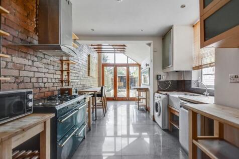 Kitchen_2.jpeg