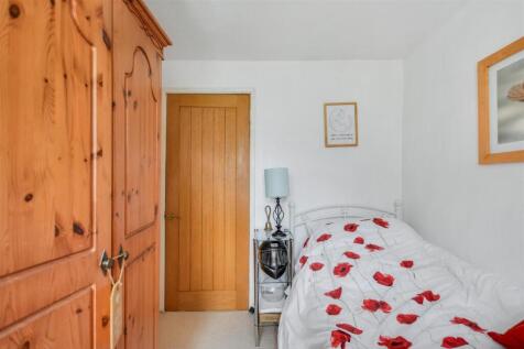 Bedroom 3_2.jpeg