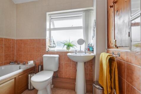 Bathroom_1.jpeg
