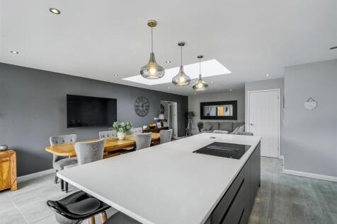 Dining/Living Kitchen