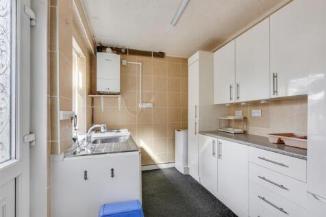 Kitchen_1.jpeg