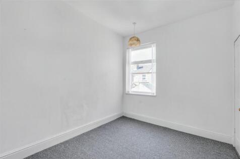 Bedroom 2.jpeg