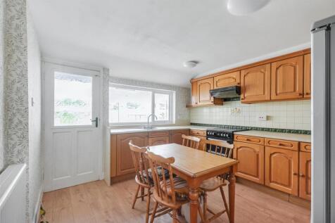 Kitchen_1.jpeg