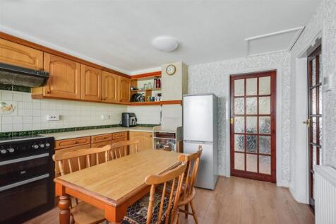 Kitchen_2.jpeg