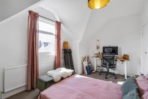 Bedroom 2_1.jpeg