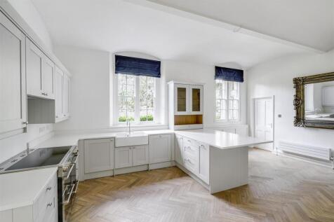 Kitchen_Dinar 1_1.jpeg