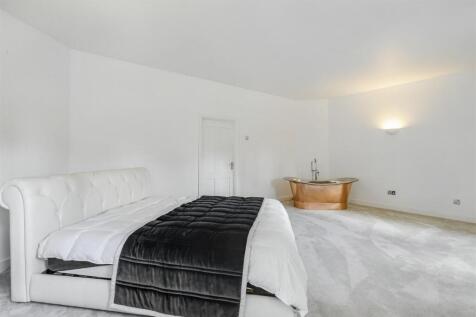 Bedroom 1_1.jpeg