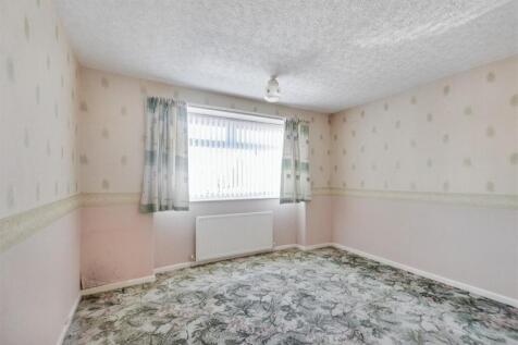 Bedroom 1_1.jpeg