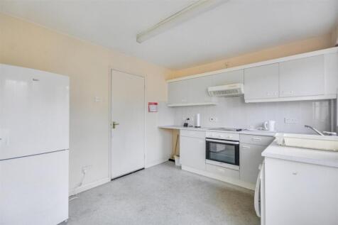 Kitchen_2.jpeg