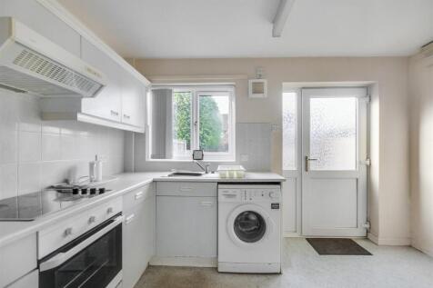 Kitchen_1.jpeg