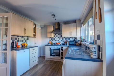 Kitchen Edited_3.jpg