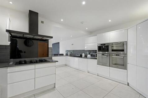 Living/Dining Kitchen