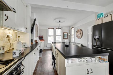 Living/Dining Kitchen