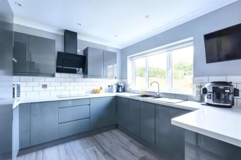 Dining/Living Kitchen