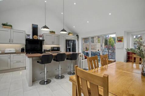 Living/Dining Kitchen