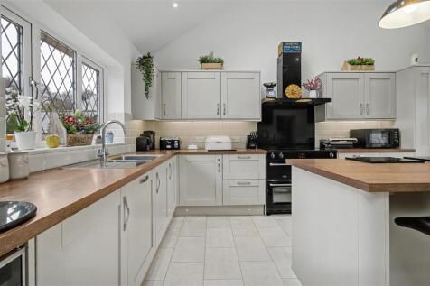 Living/Dining Kitchen