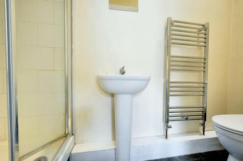 Bedroom 5 Ensuite.jpeg