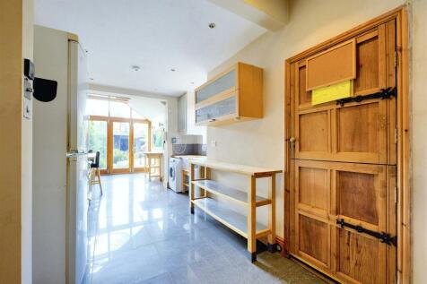 Kitchen_1.jpeg