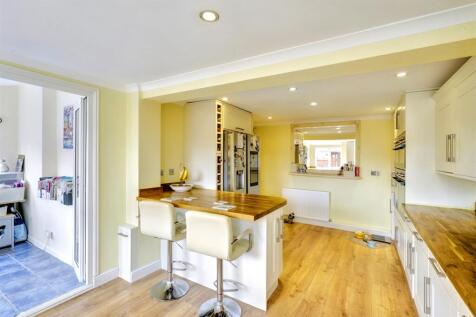 Open Plan Breakfast Kitchen
