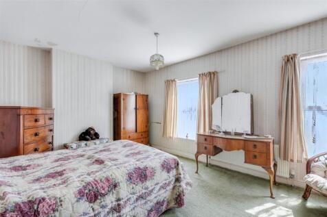 Bedroom 1.jpeg