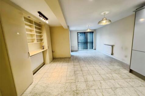 Kitchen/Living Area