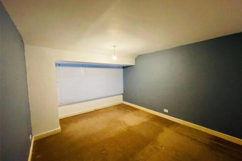 Front Bedroom (2)