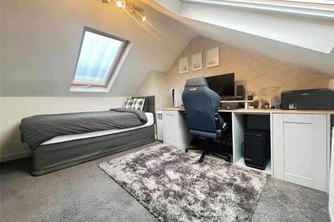 Bedroom 2 (1st)