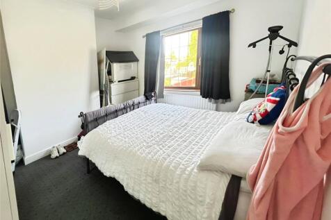 Back Bedroom 1