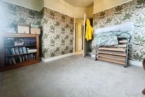 Bedroom 3 (Rear)