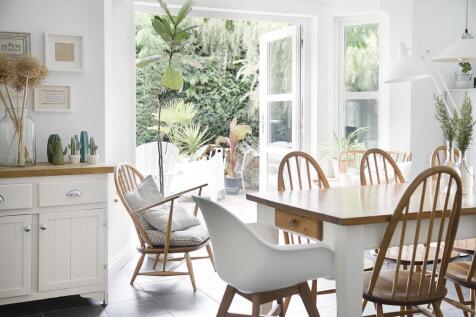 dining_room_02.jpg