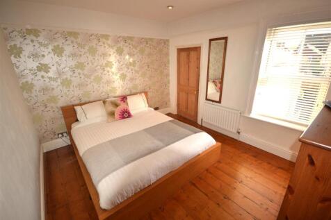 Bedroom 1.JPG