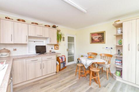Kitchen/ Breakfast Room