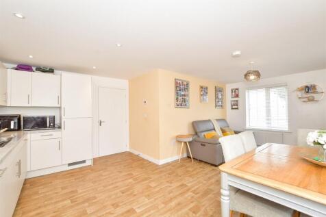 Lounge/ Kitchen