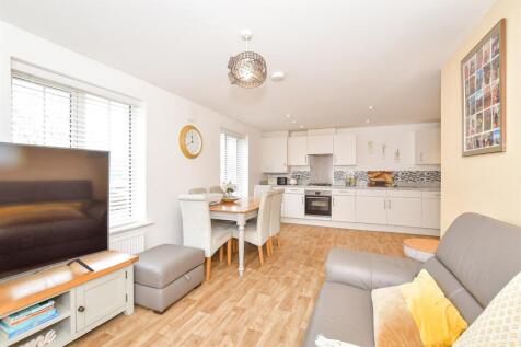 Lounge/ Kitchen