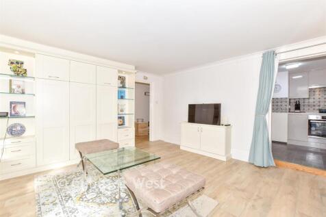 Lounge/Bedroom