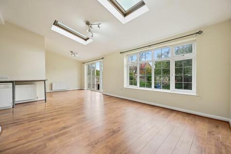RR - 36 Francklyn Gardens - ReceptionA3 (1).JPG