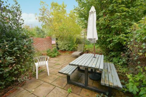 DSC_6408  e  garden.jpg