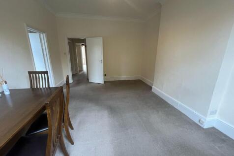Living/dining room