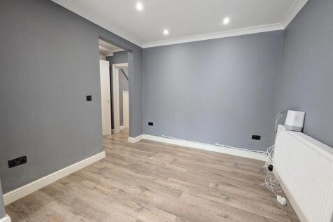 vLvnEsbeTEue8WSXGDCvzw e.jpg